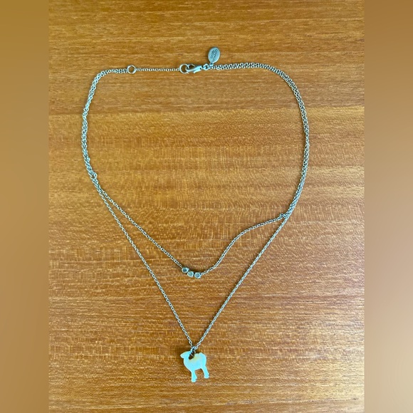 Adorable Club Monaco camel pendant necklace - Picture 1 of 4